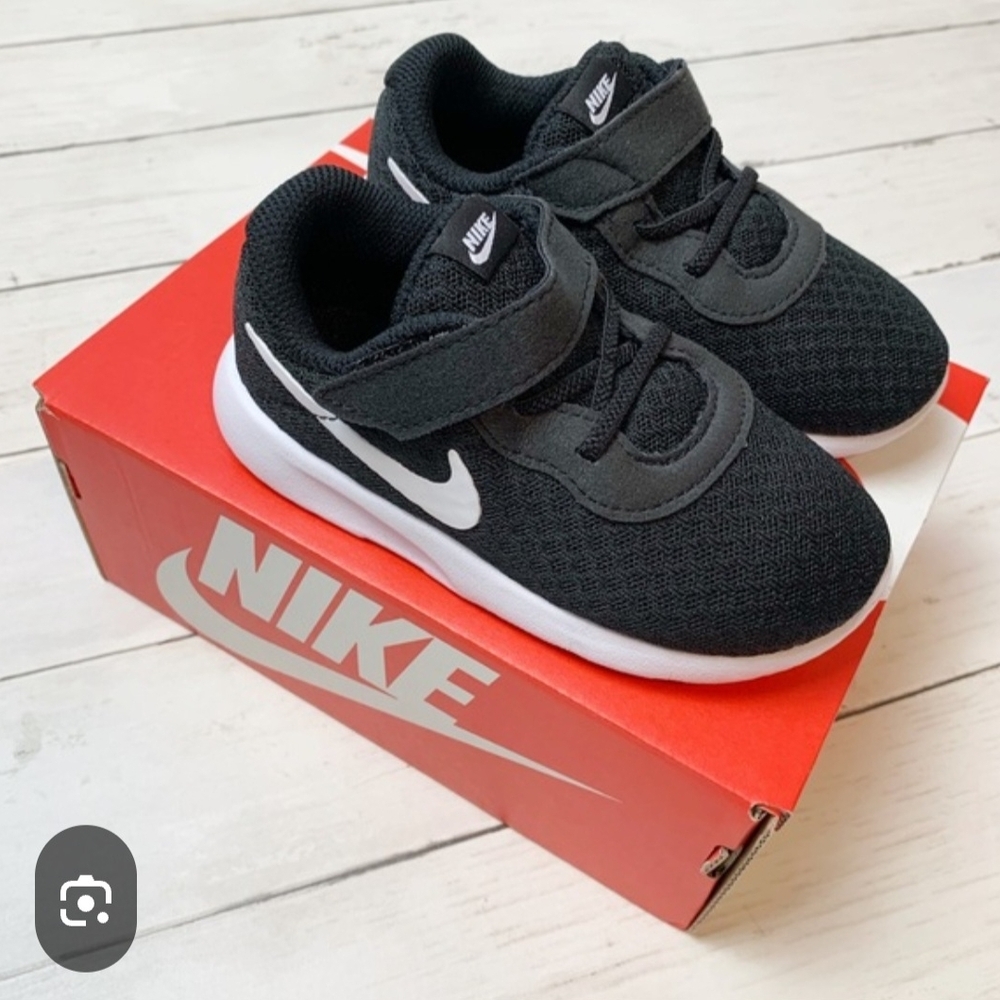 Nike Kids Black and White Sneakers